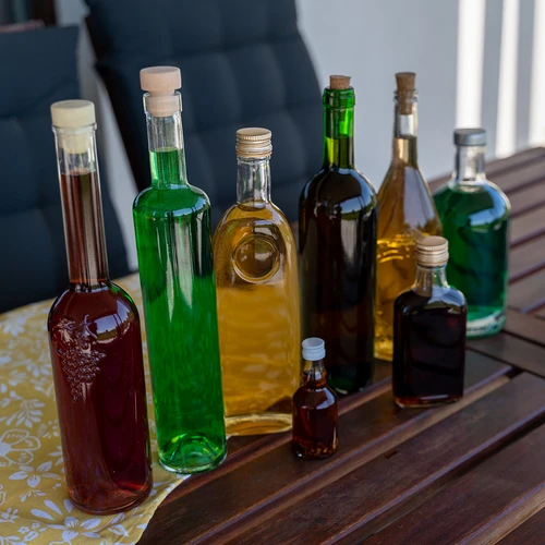 Butelis užpiltinėms, gertuvės formos, su užsukamu kamšteliu, 200 ml, 10 vnt - 11