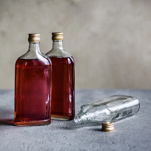 Gertuvės formos butelis 500 ml su užsukamu kamšteliu, 6 vnt. - 12