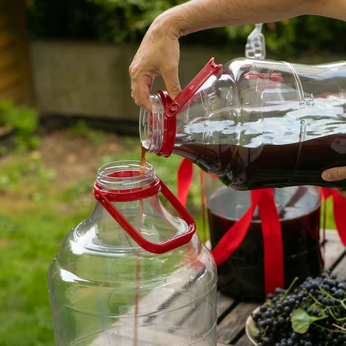 Lengvas, nedūžtantis damžonas vynui su rankena, 20 L - 9