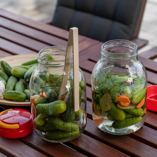Stiklainis TO 3 L su plastikiniu užsukamu dangteliu + žnyplės fi 100 - 10