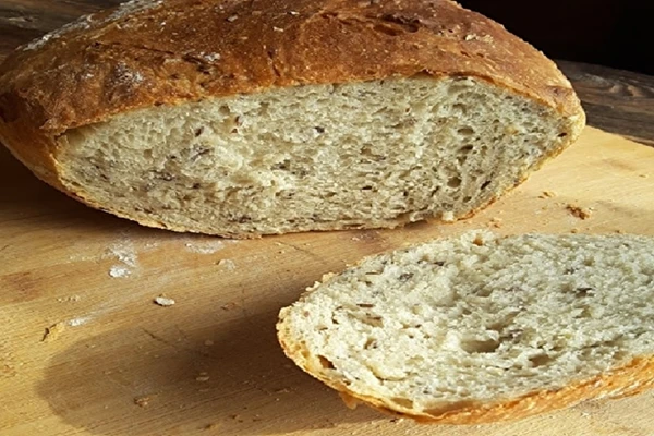 Kvietinė duona su mielėmis ir linų sėmenimis